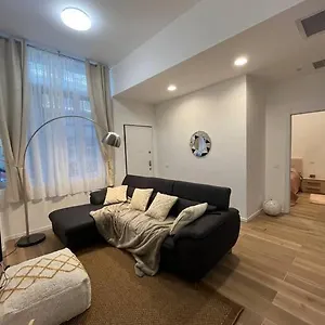 https://milano-loft.italymilanhotels.net